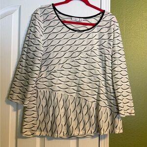 Cato Gray and Off White Wave Pattern Long Sleeve Top